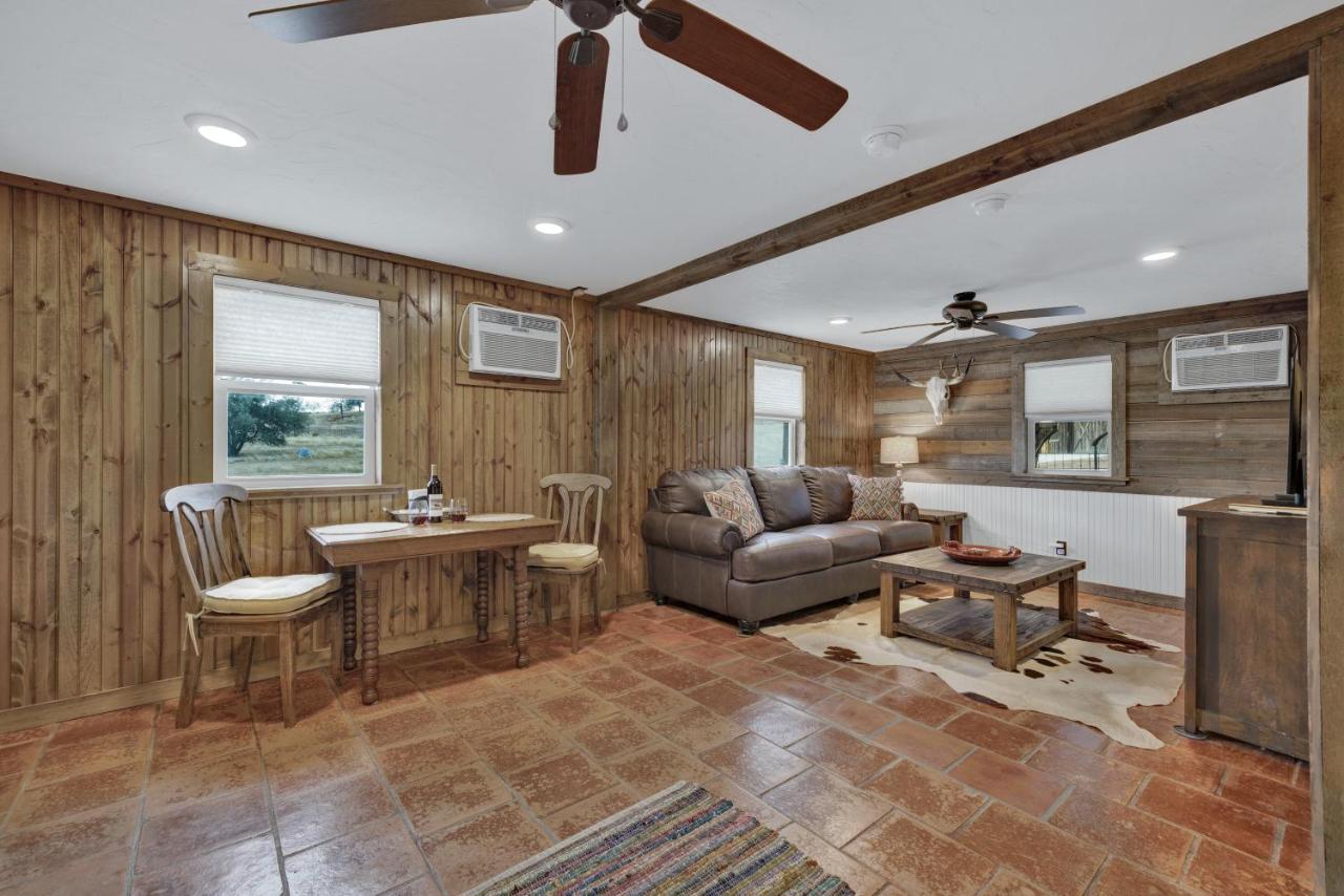 Ohana Ranch Cabin - 12 Minutes To Historic Main St Fredericksburg Exterior photo