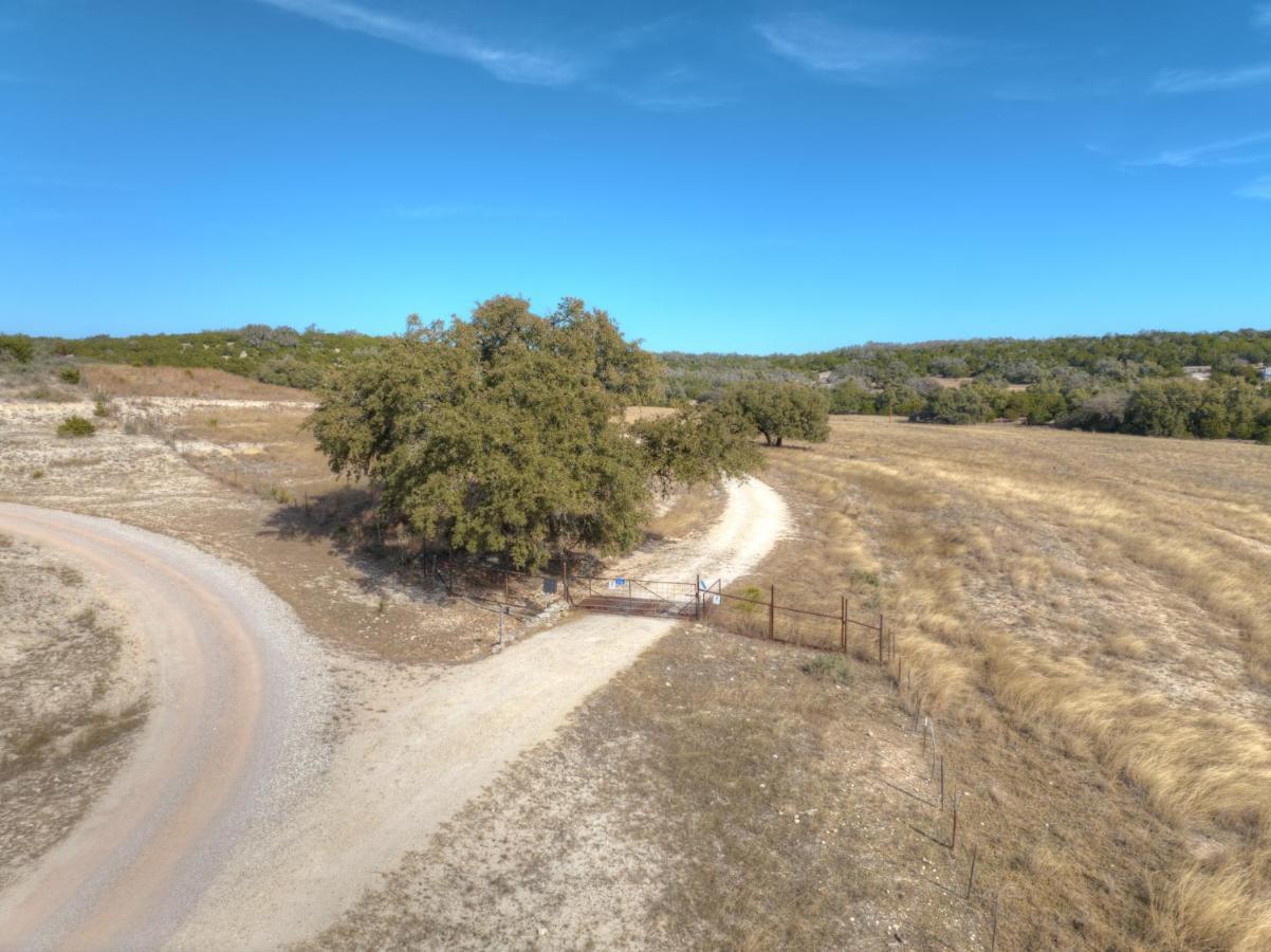 Ohana Ranch Cabin - 12 Minutes To Historic Main St Fredericksburg Exterior photo